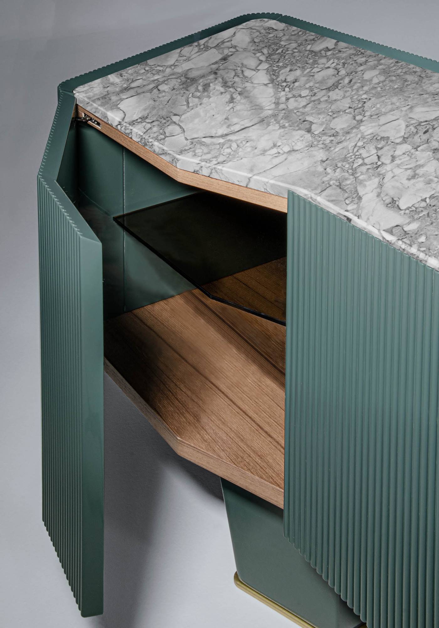 Hessentia-Diamond.r_storage_unit_06