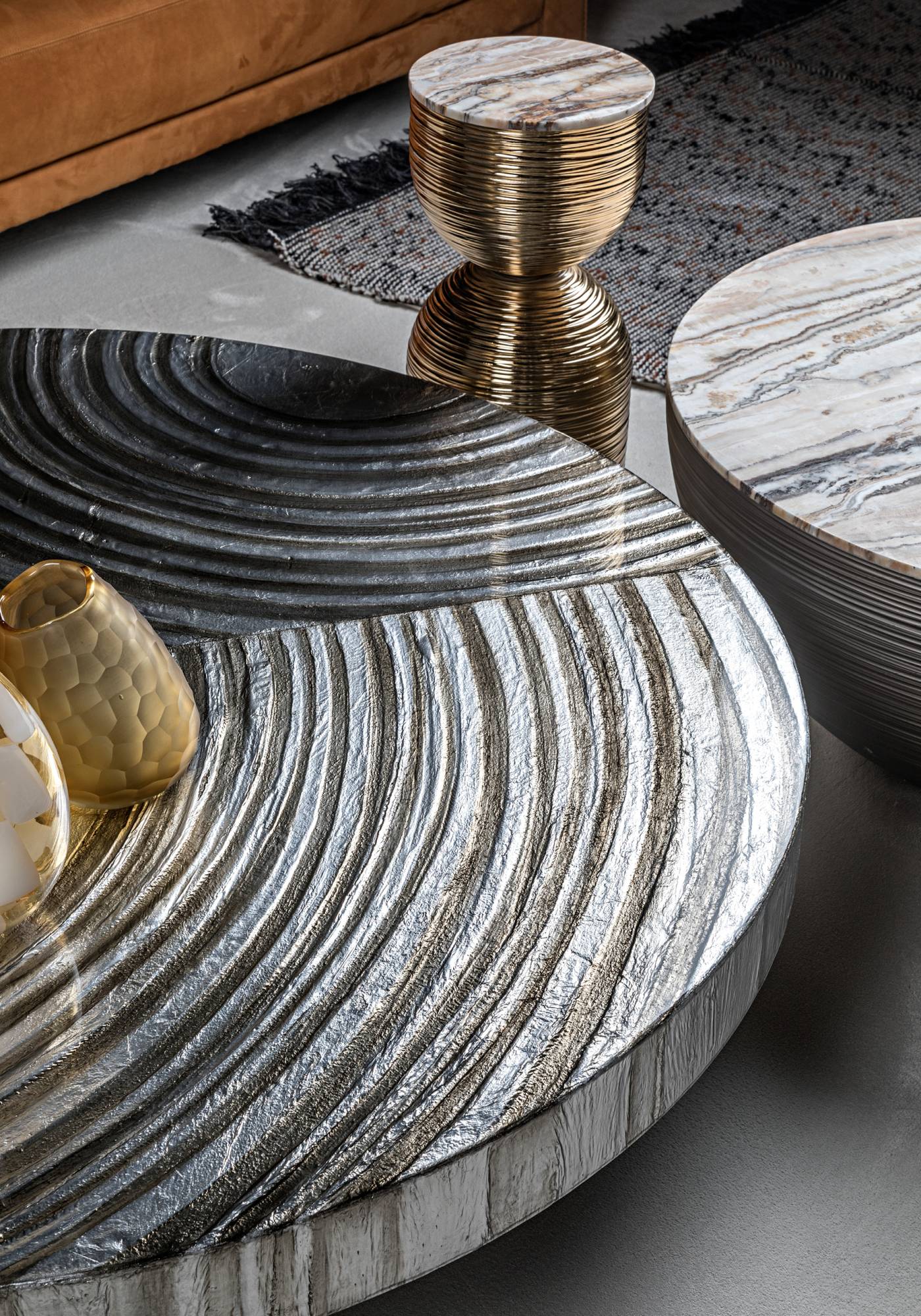 Hessentia-Otto_round_coffee_table_03