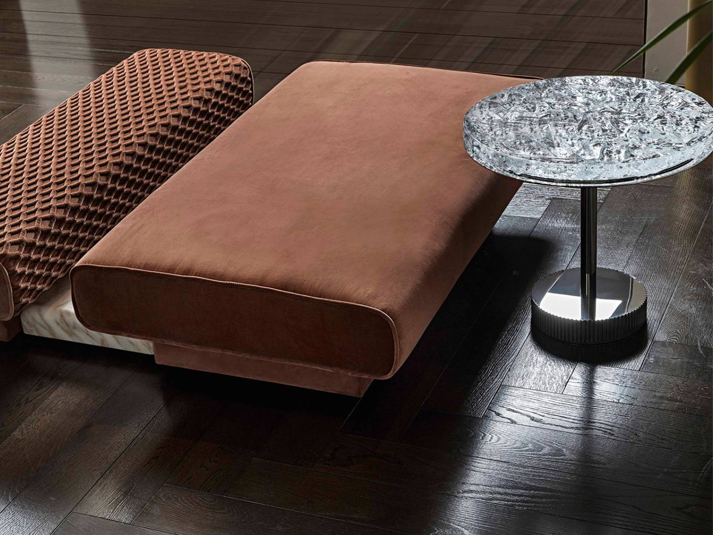 Hessentia-Miller.he_coffee_table_04