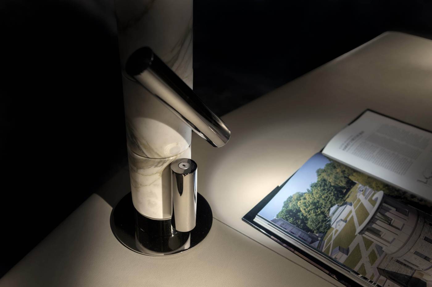 Hessentia-Yale.ma_table_lamp_03