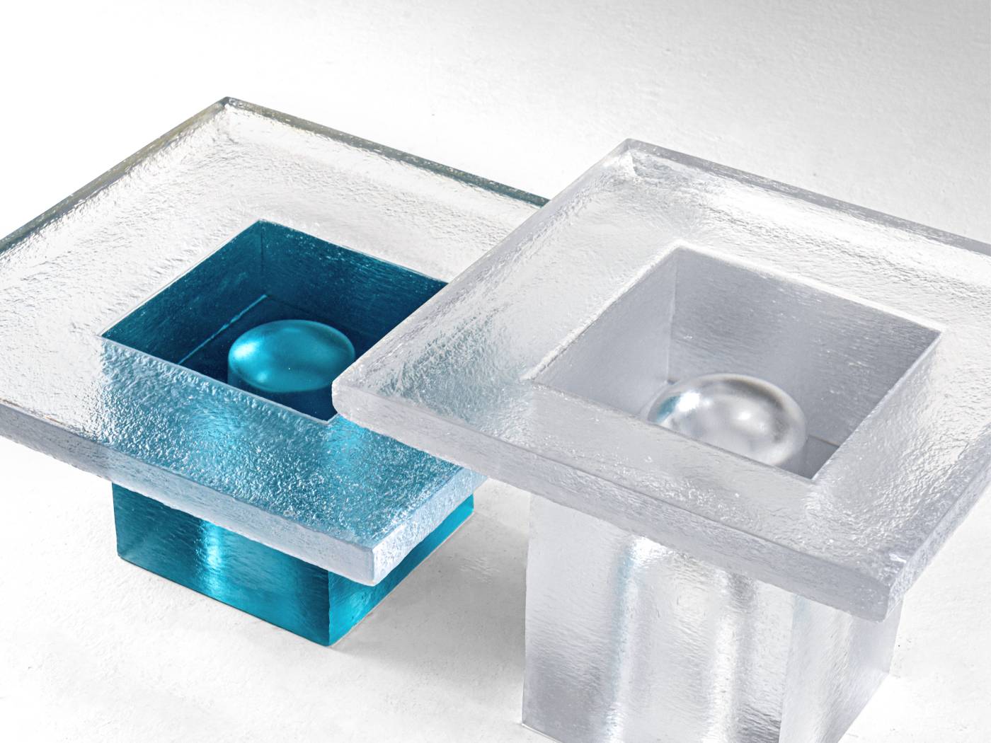 Hessentia-Momo_coffee_table_20