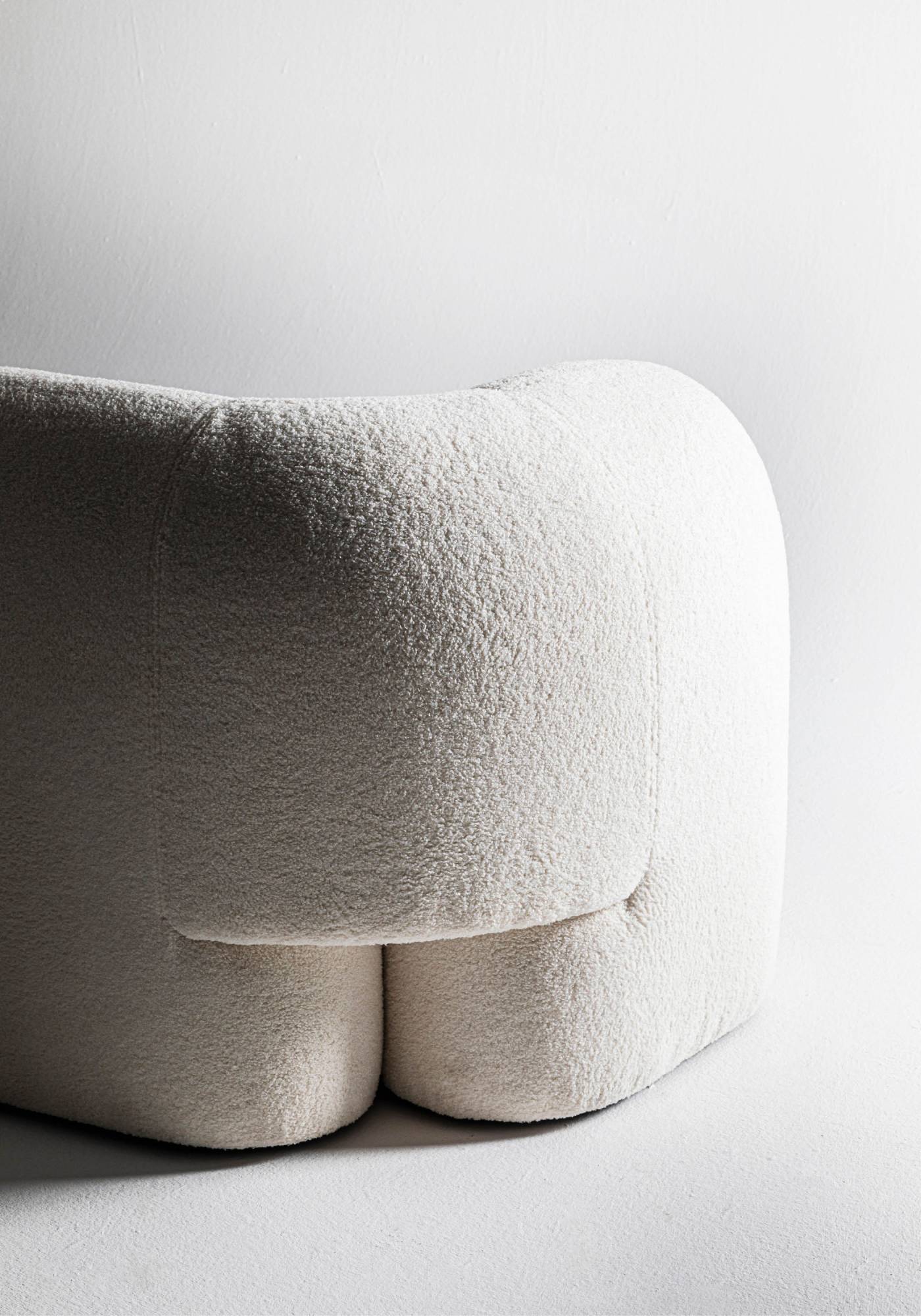 Hessentia-Gio_sofa_03