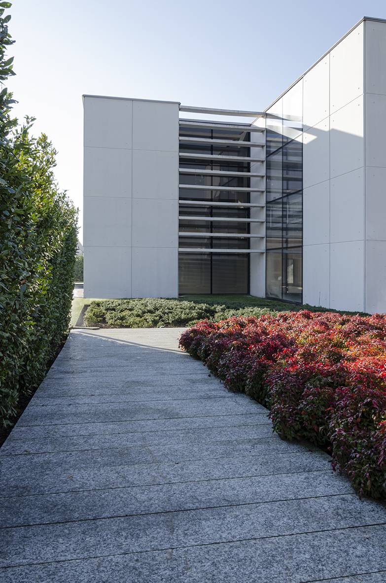 HESSENTIA-CORNELIO_CAPPELLINI-Company headquarter_3