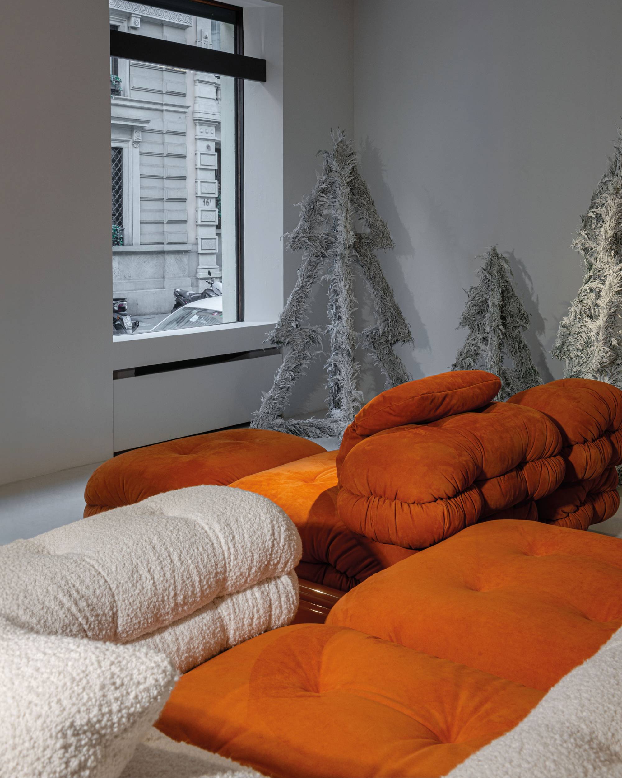 Hessentia Gallery Milano holiday5