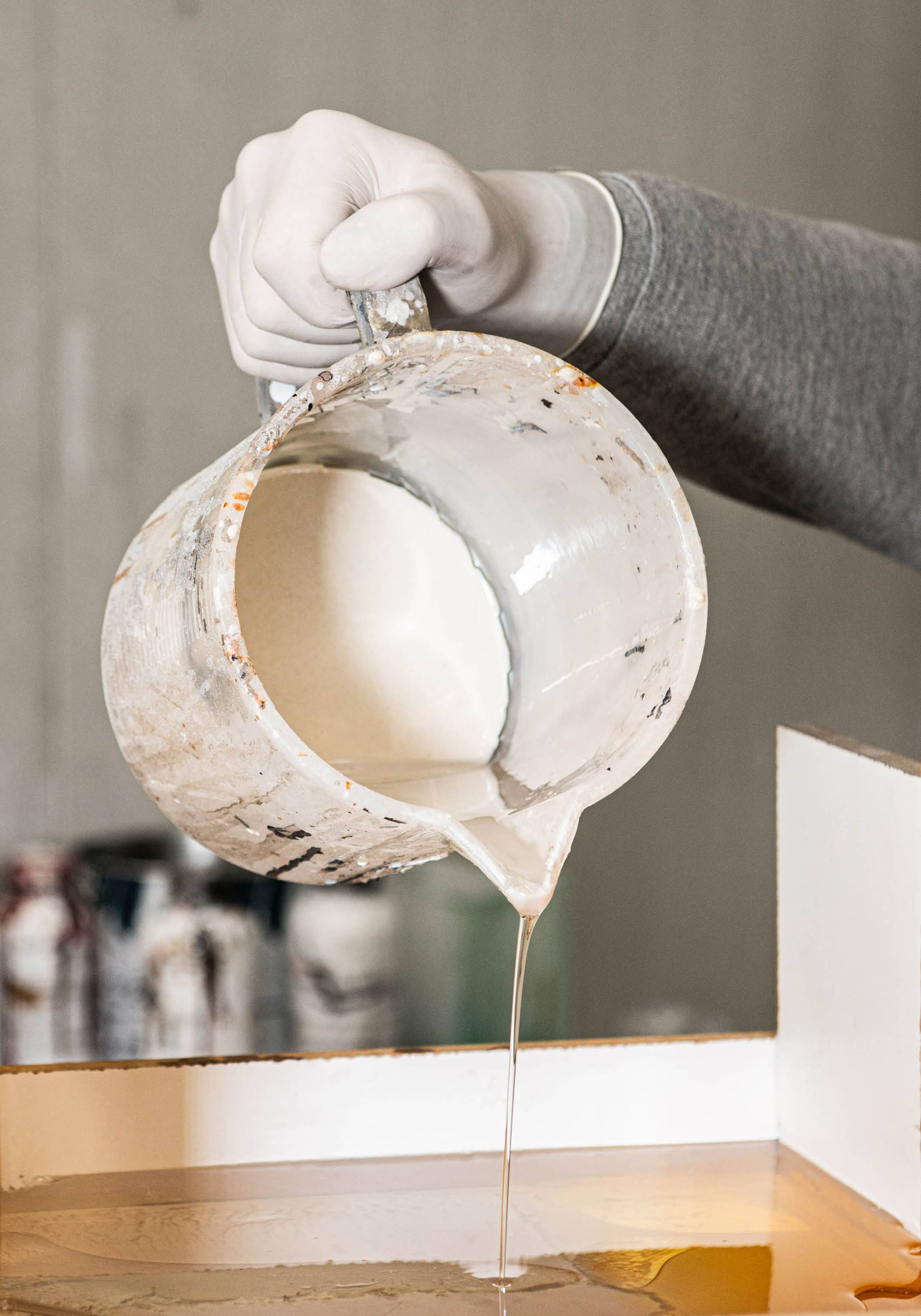 Hessentia-resin-made-in-italy-Momo-coffee-table9