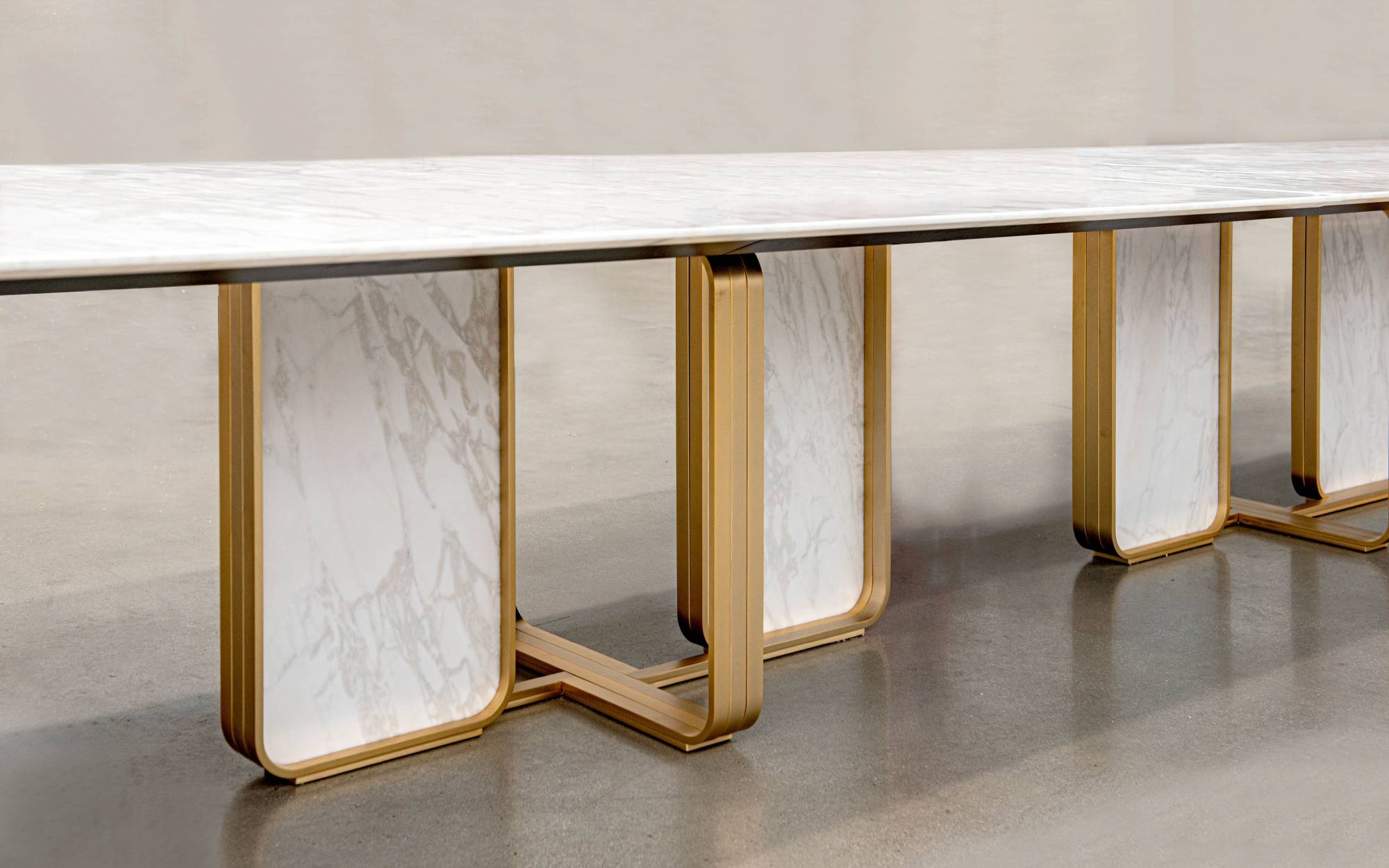 Hessentia-tailor-made-table4