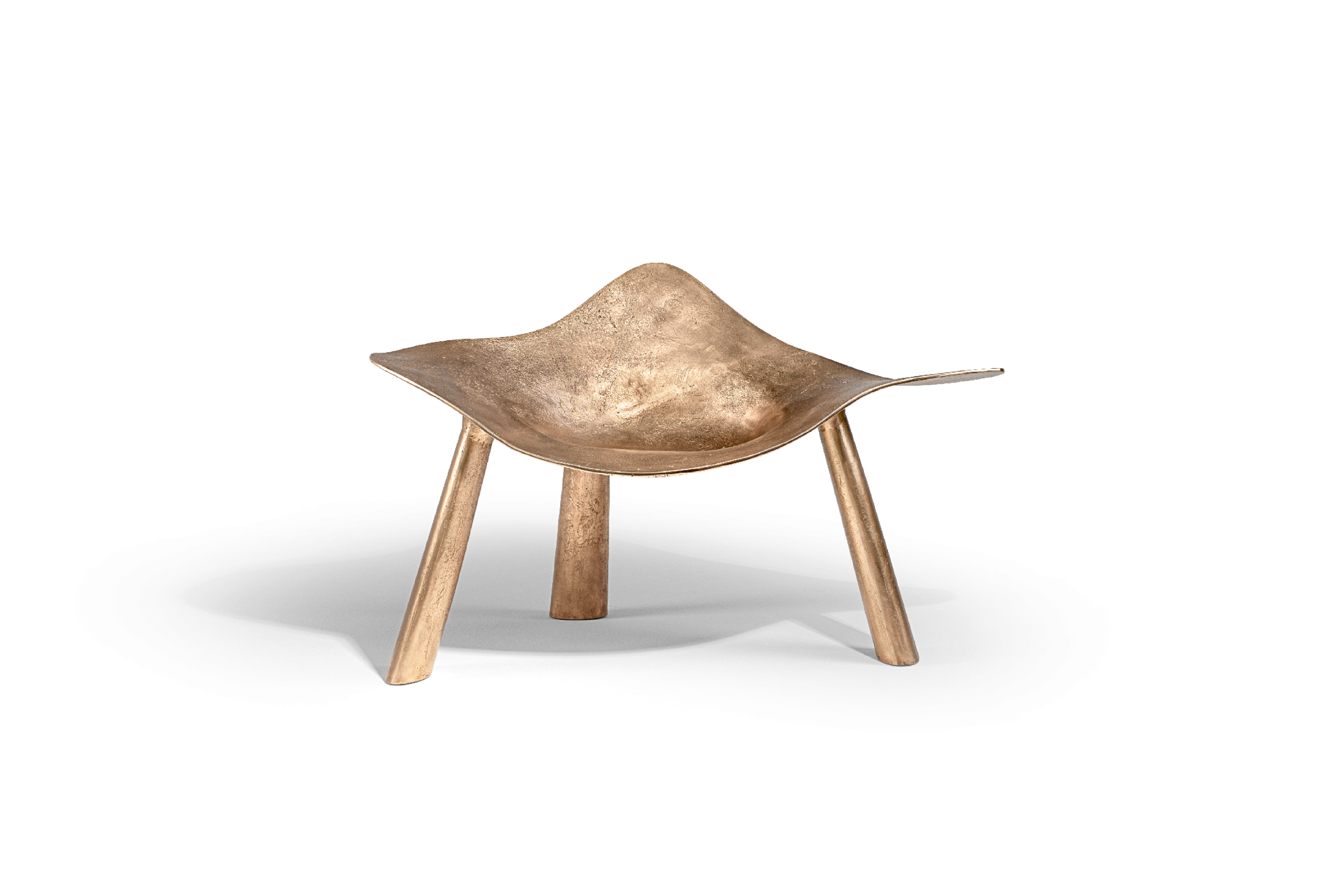 Hessentia-Iconique_armchair_01